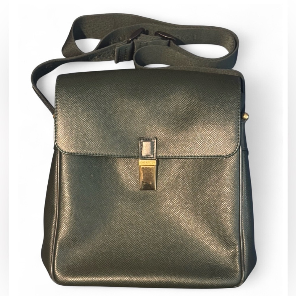 Louis Vuitton Taiga Yaranga in Green Made July 2001